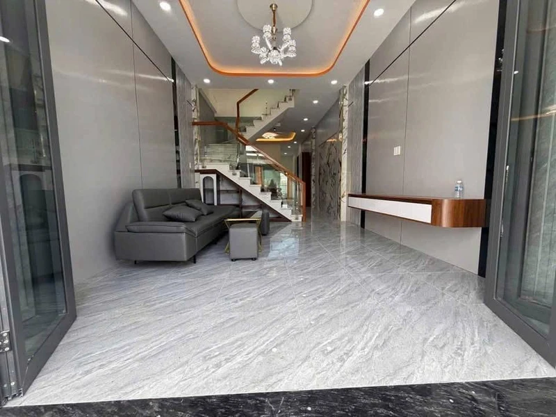 Bán nhà 1 trệt 1 lầu 4PN 100m² thổ cư, Long An