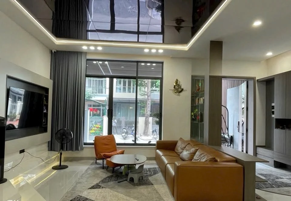 Bán biệt thự Phú Mỹ Hưng 3PN 126m2 giá 33,5 tỷ - Ảnh thu nhỏ 4