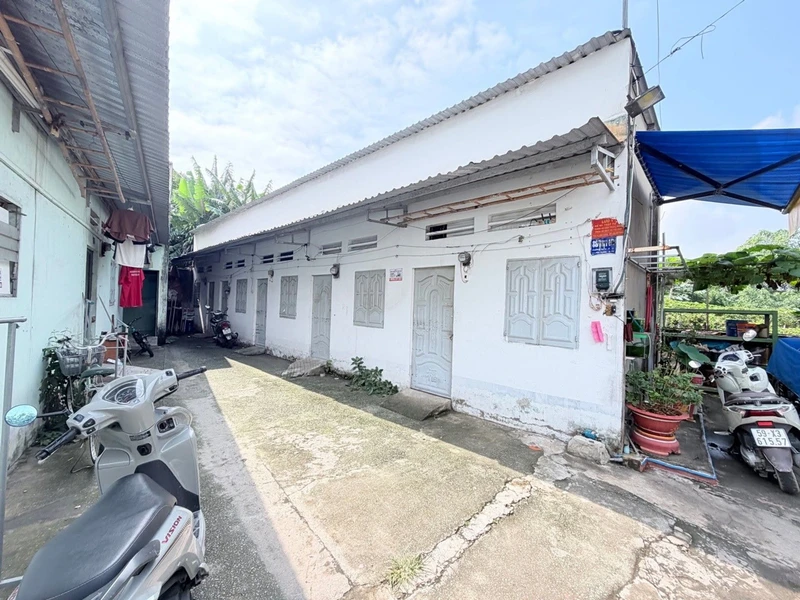 Bán lô đất 95m² tặng 5 phòng trọ, giá 3,7 tỷ, Linh Xuân, Thủ Đức