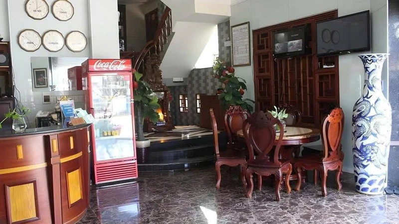 Bán khách sạn 2 mặt tiền đường Hùng Vương, 170m², 28 phòng