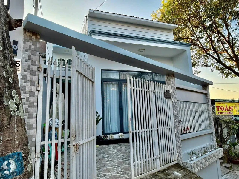Bán nhà mặt tiền 7x15m Nguyễn Trí Phương Buôn Ma Thuột 4.85 tỷ