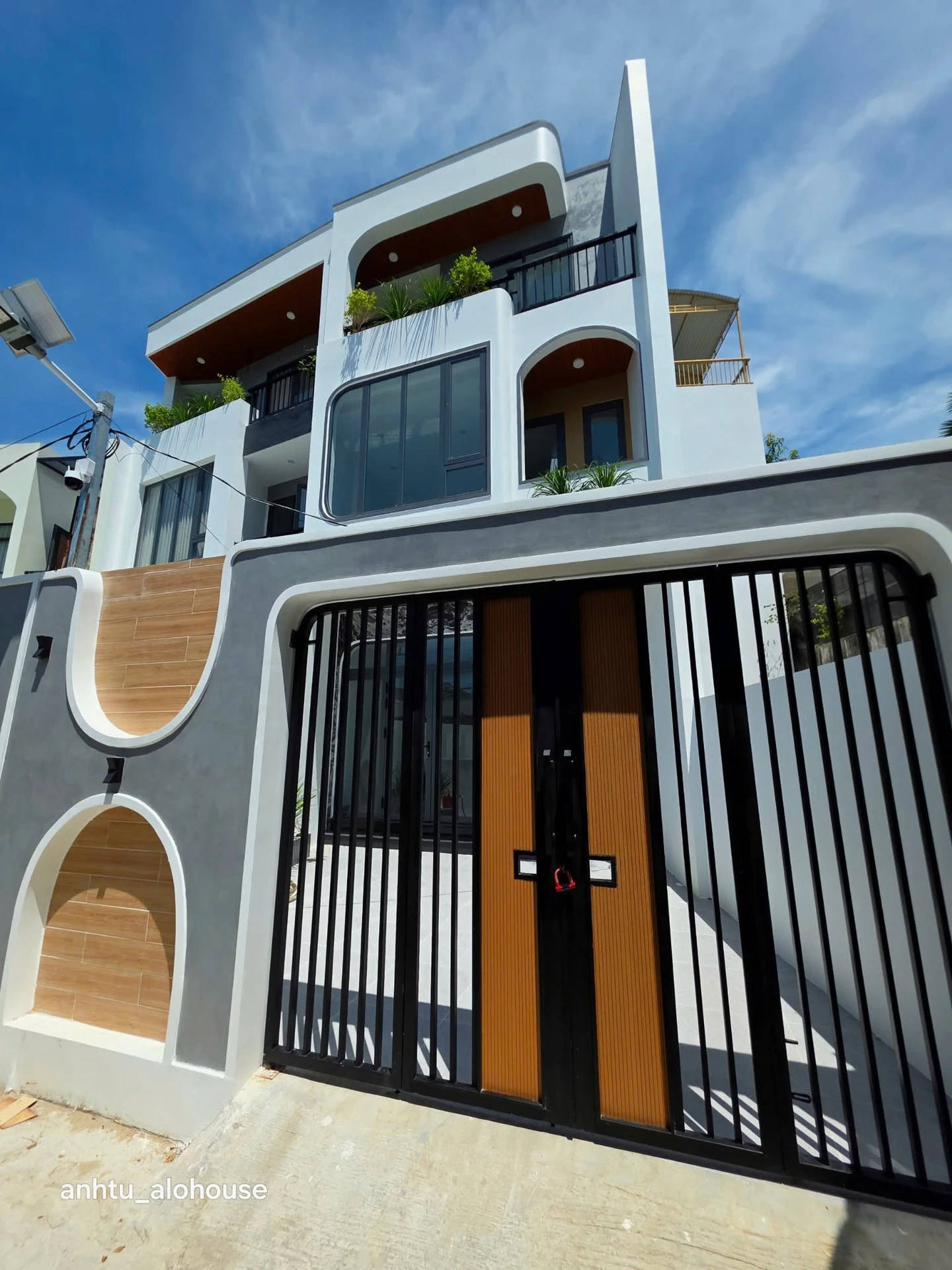 Bán nhà 3 tầng full nội thất 62,6m² Nha Trang 4,6 tỷ - Ảnh 1