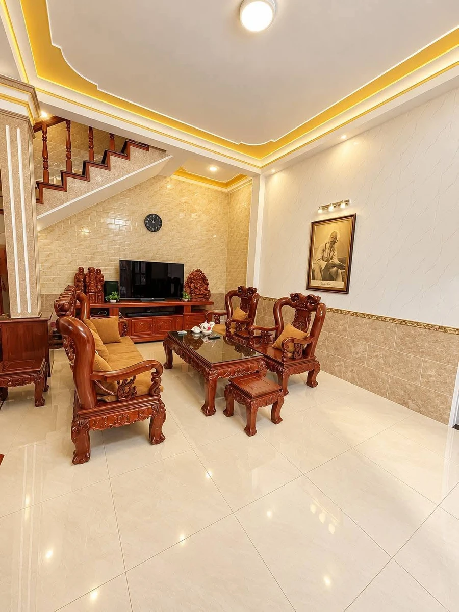 Bán nhà mặt tiền 15m, 130m², 3 PN, 5.5 tỷ tại Đà Lạt - Ảnh thu nhỏ 2