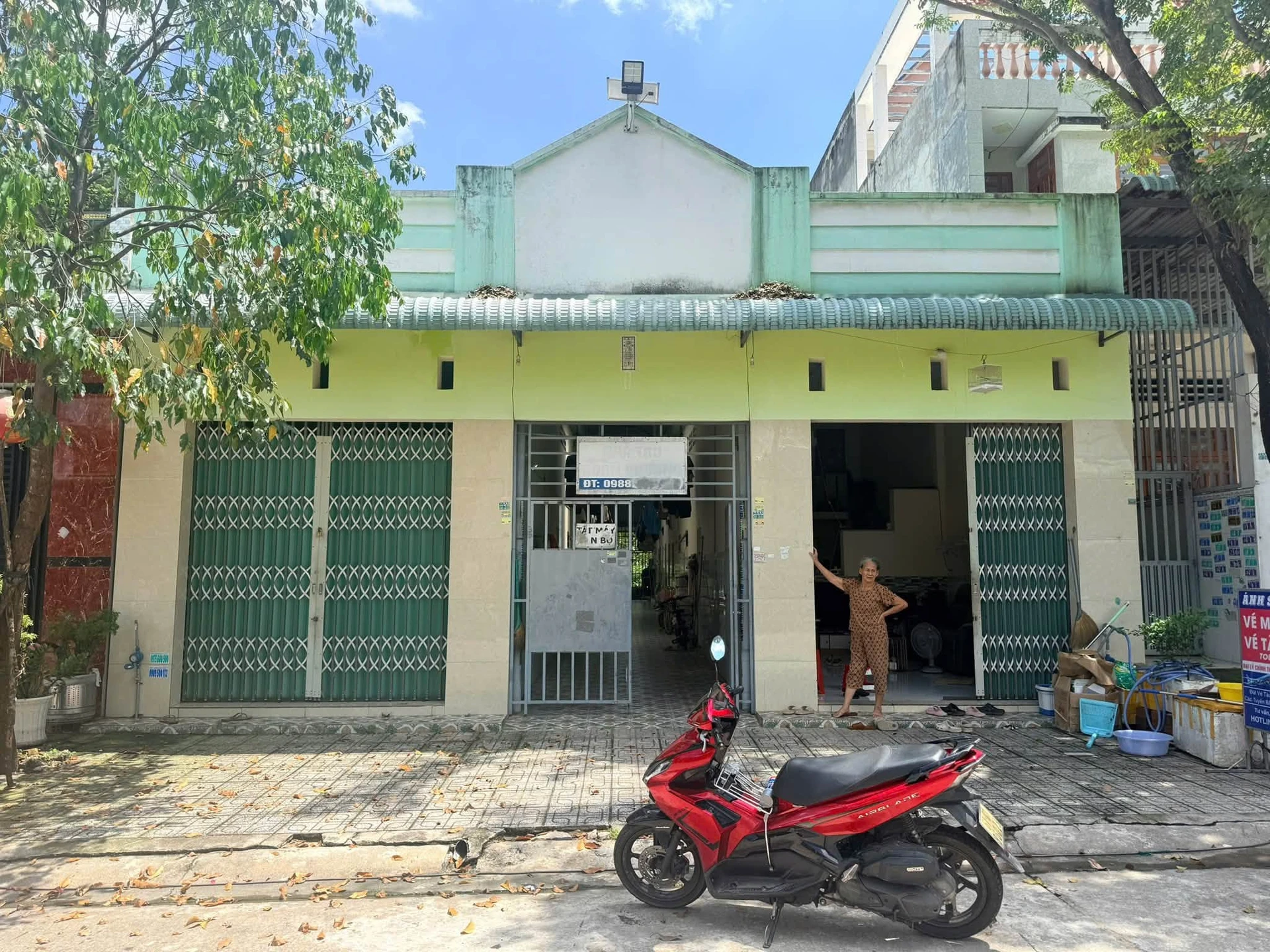 Bán dãy trọ 8 phòng + 2 kiot 300m2 Bến Cát Bình Dương - Ảnh 1