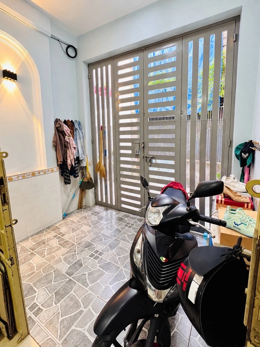Bán nhà phố 37m² 3 phòng ngủ Quận 12, giá 3,3 tỷ - Ảnh 1