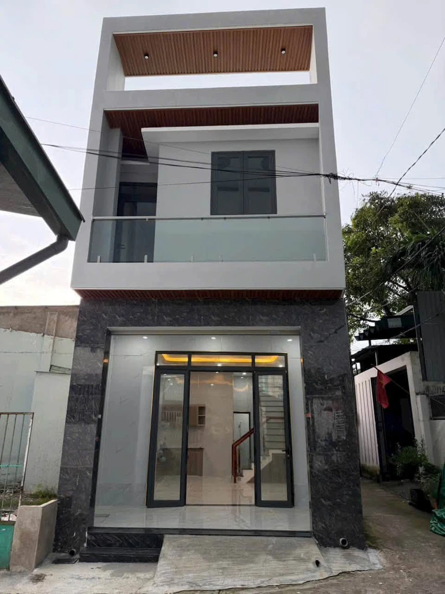 Bán nhà 1 trệt 1 lầu 60m2, 3PN, đường ô tô, phường Trấn Biên (Quang Vinh cũ), Đồng Nai - Ảnh 1