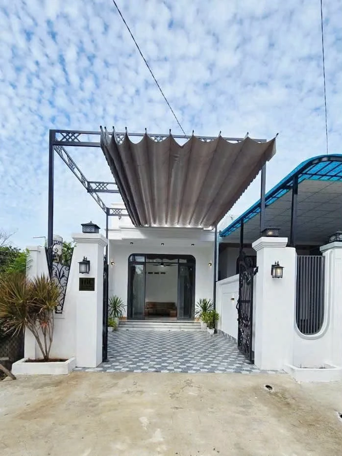 Bán nhà tân cổ điển 5x29m, 3 phòng ngủ, hẻm 40 Nguyễn Văn Linh, Phường Long Hoa, Tây Ninh - Ảnh 1