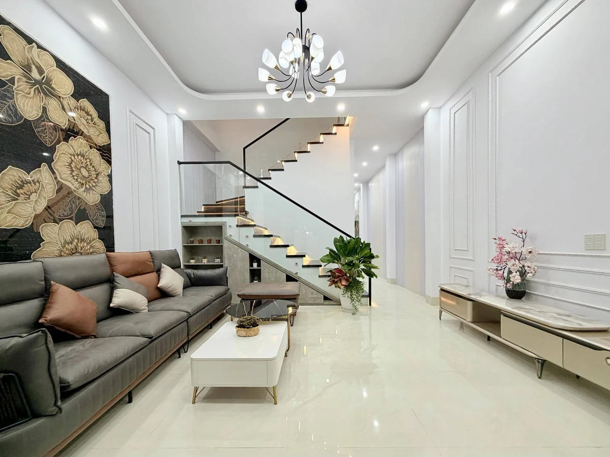 Bán nhà 1 trệt 1 lầu mặt tiền đường Tăng Bạt Hổ, Rạch Giá, 96m2, giá 2 tỷ 850 - Ảnh thu nhỏ 2