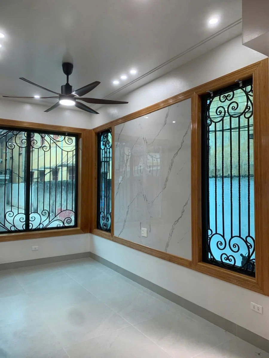 Bán nhà 3 tầng 3PN, 50m2 đường Hồng Quang, Quận 1 - Ảnh thu nhỏ 2