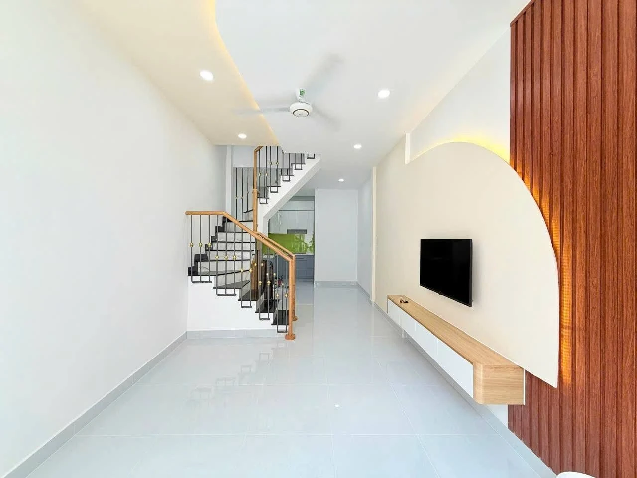 Cho thuê nhà mới 2PN, 38.5m² Nguyễn Văn Đậu, Bình Thạnh - Ảnh 1