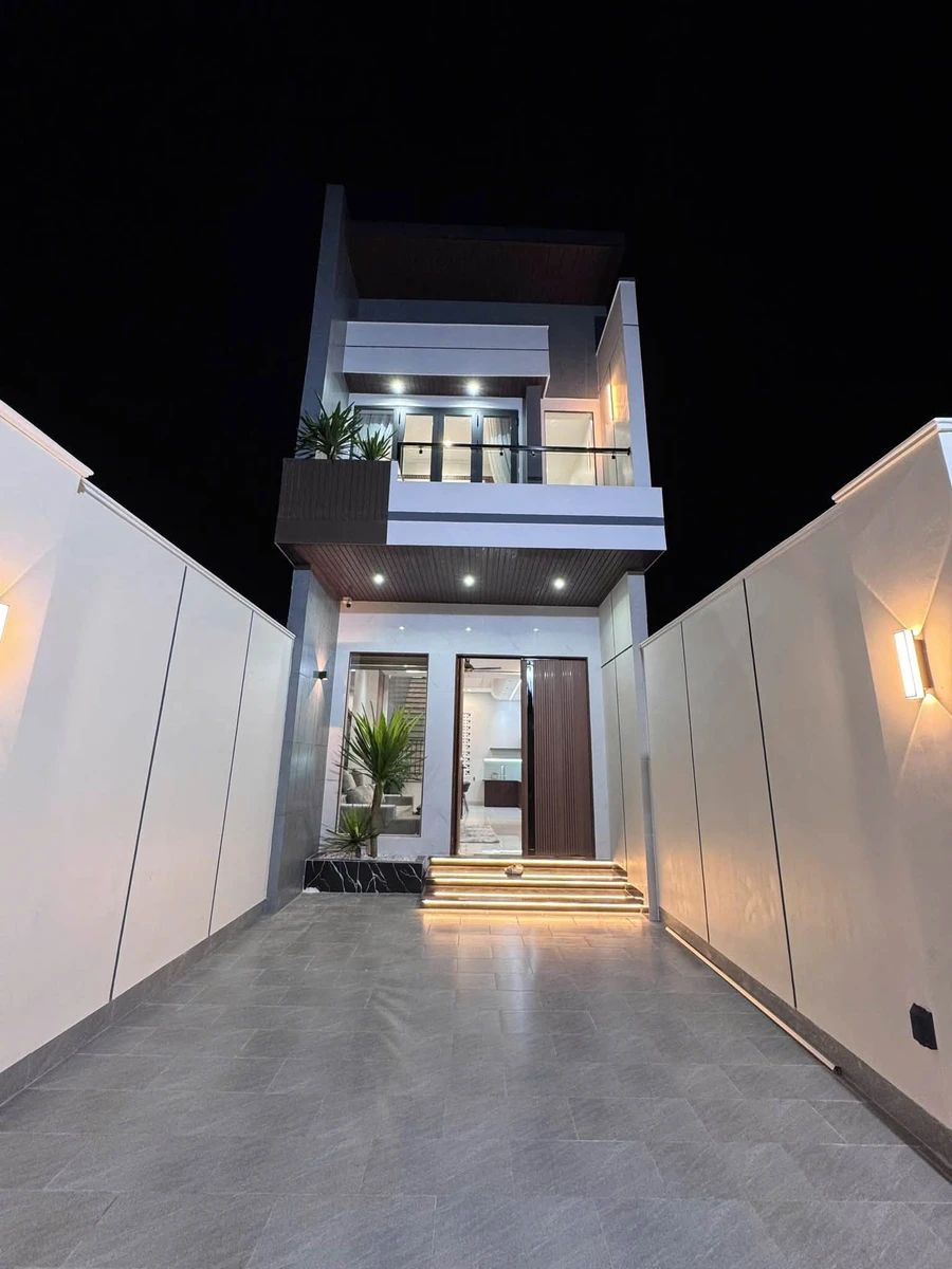 Bán nhà 1 trệt 1 lầu 3PN 121.5m² Nguyễn Văn Linh Quận 7 - Ảnh 1