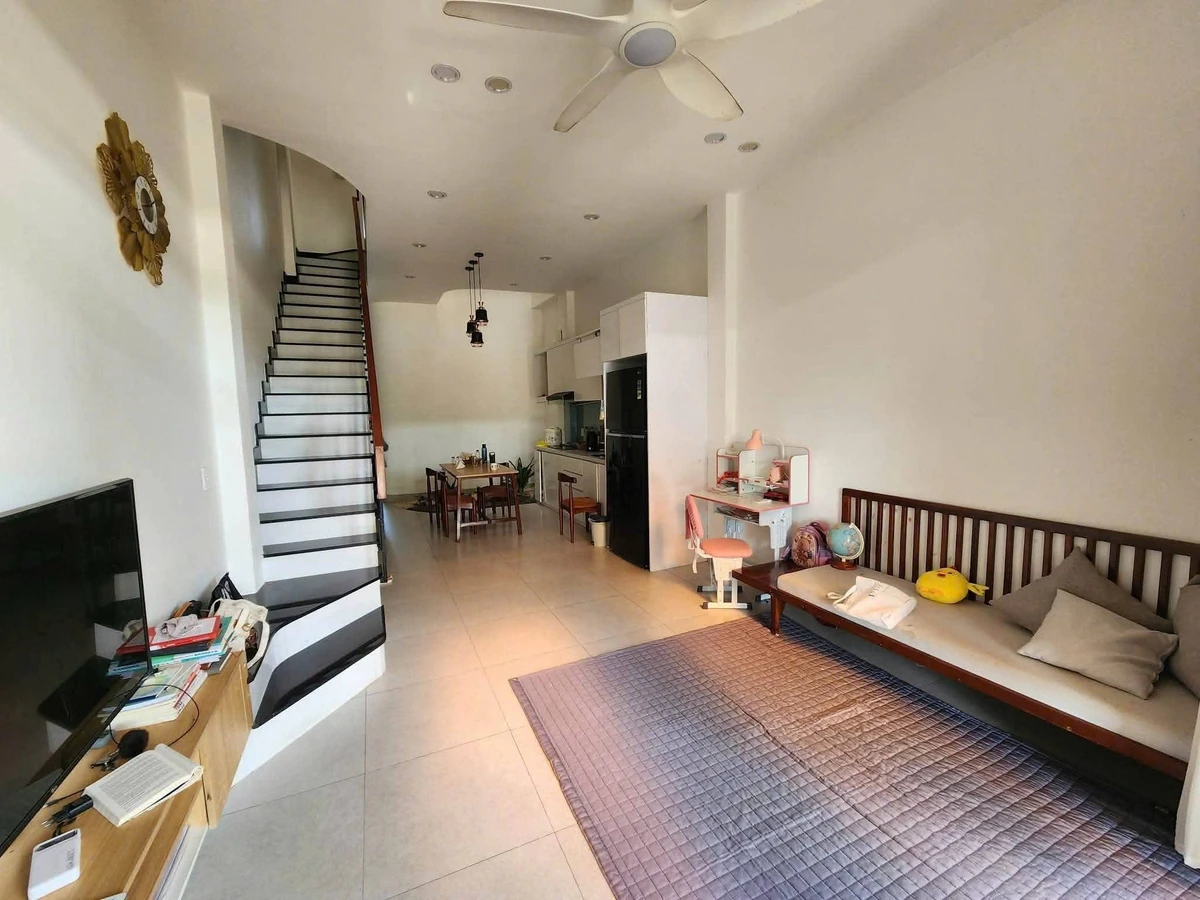Bán nhà 2 tầng 111m² sân vườn, gara ô tô, Huế - Ảnh thu nhỏ 3