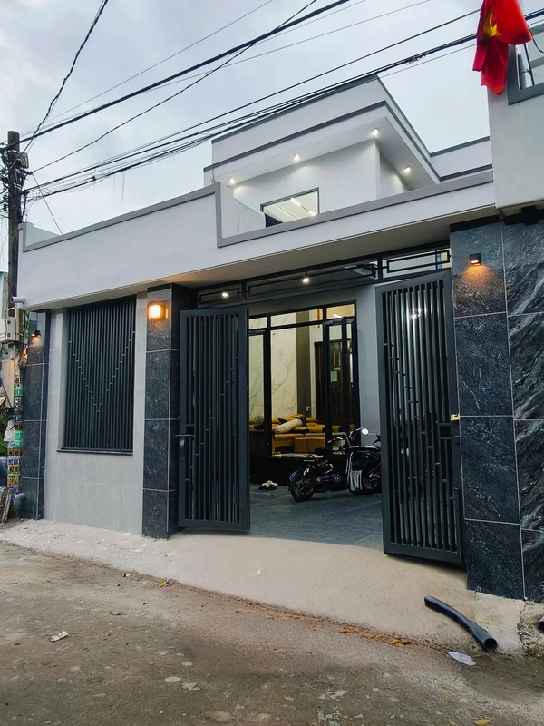 Bán nhà phố 4 phòng ngủ 104 m2 Long Thành Đồng Nai