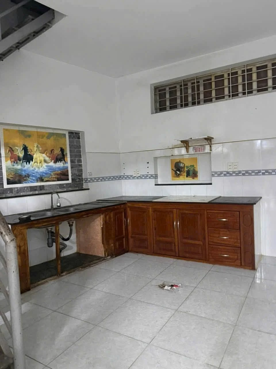 Bán nhà hẻm 110m² đường 30/4, Phường 11, Quận 11 - 2.8 tỷ - Ảnh 1