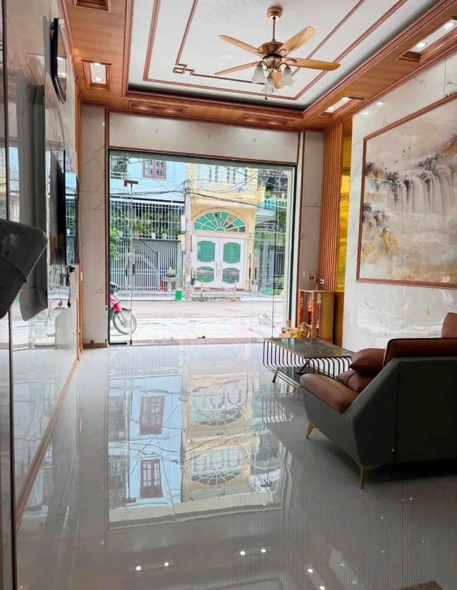 Bán nhà 4 tầng 63m² gần Sân Bóng Cao Xanh - Ảnh thu nhỏ 2