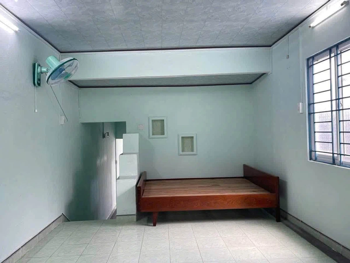 Cho thuê nhà hẻm rộng ô tô 60m2, 2 phòng ngủ ở Quy Nhơn - Ảnh thu nhỏ 3