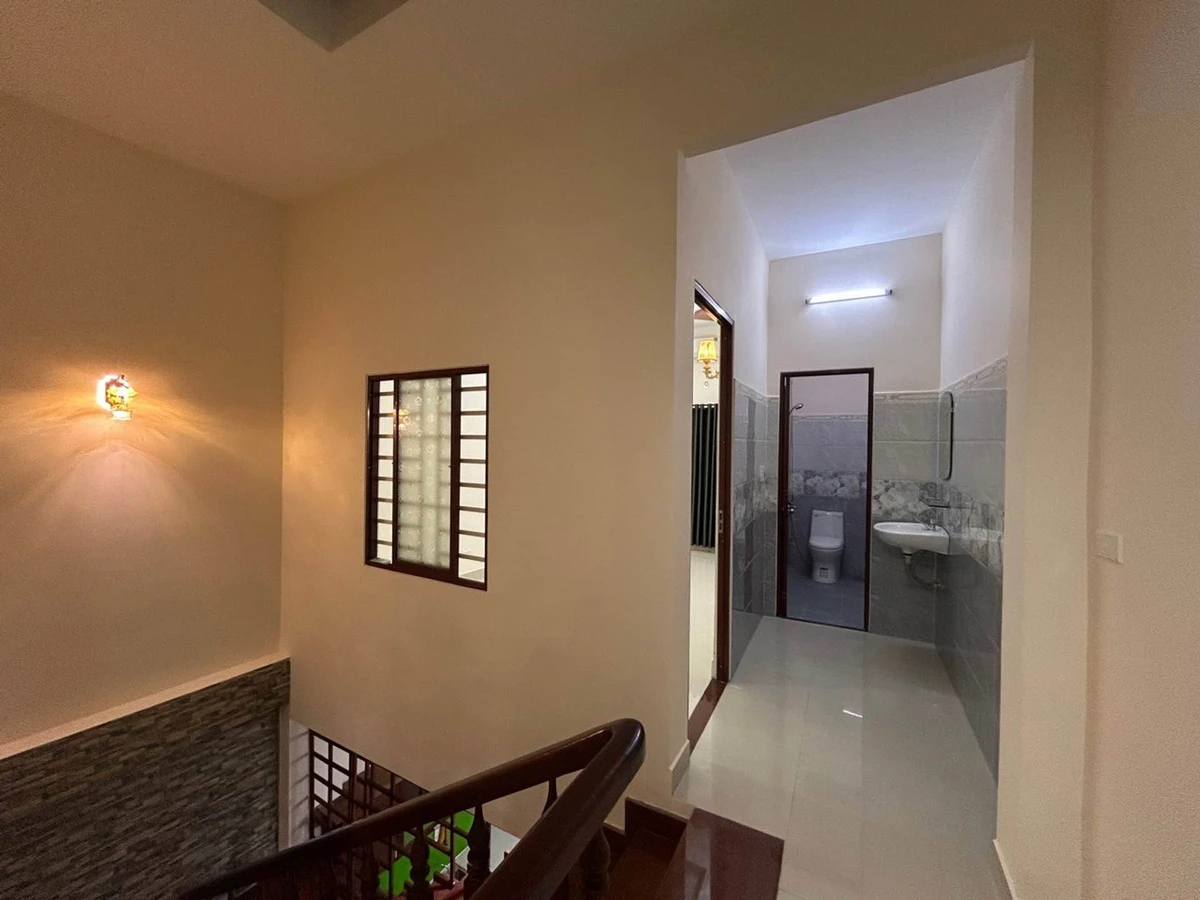 Bán nhà 2 tầng mặt tiền 110m2 gần bến xe - Ảnh thu nhỏ 4