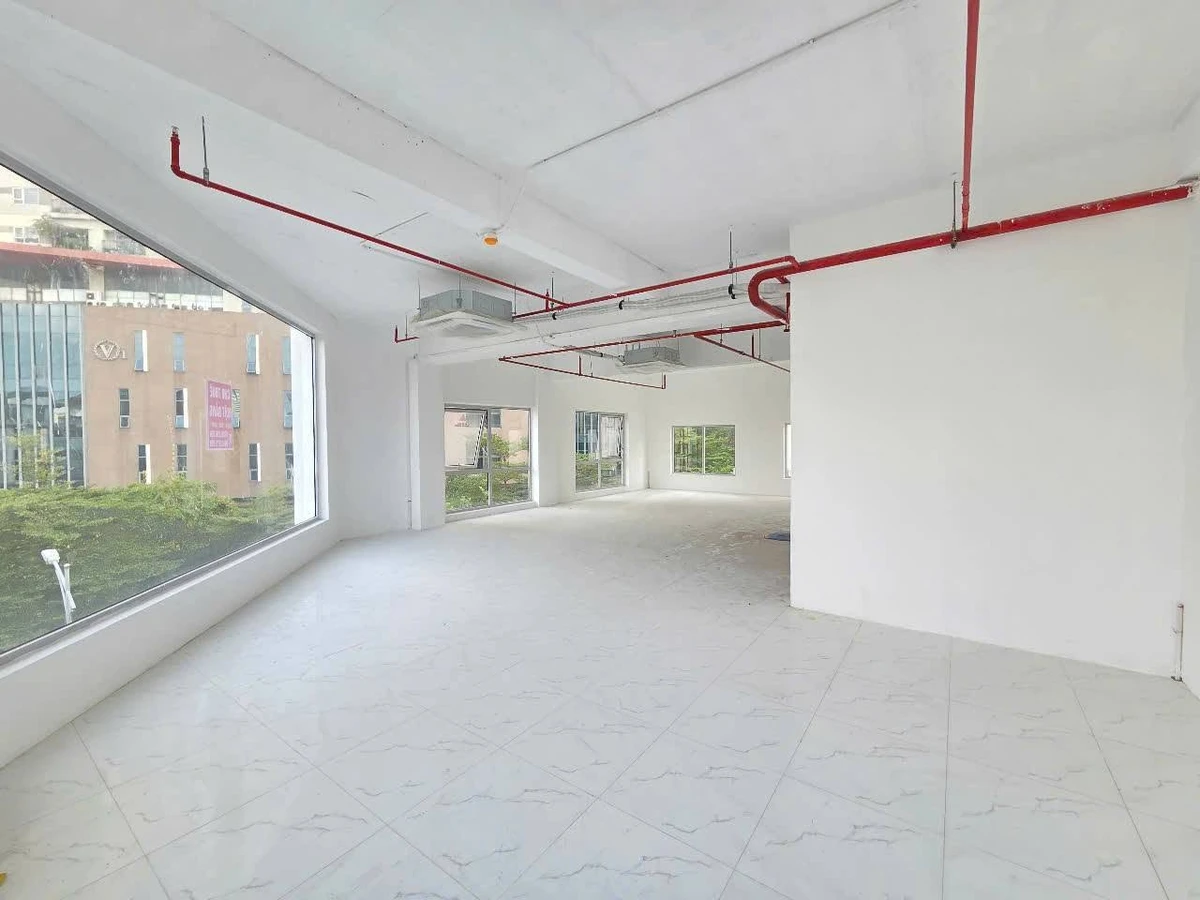 Cho thuê mặt sàn 110m2 ngã 4, Hà Đông, Hà Nội - Ảnh thu nhỏ 3