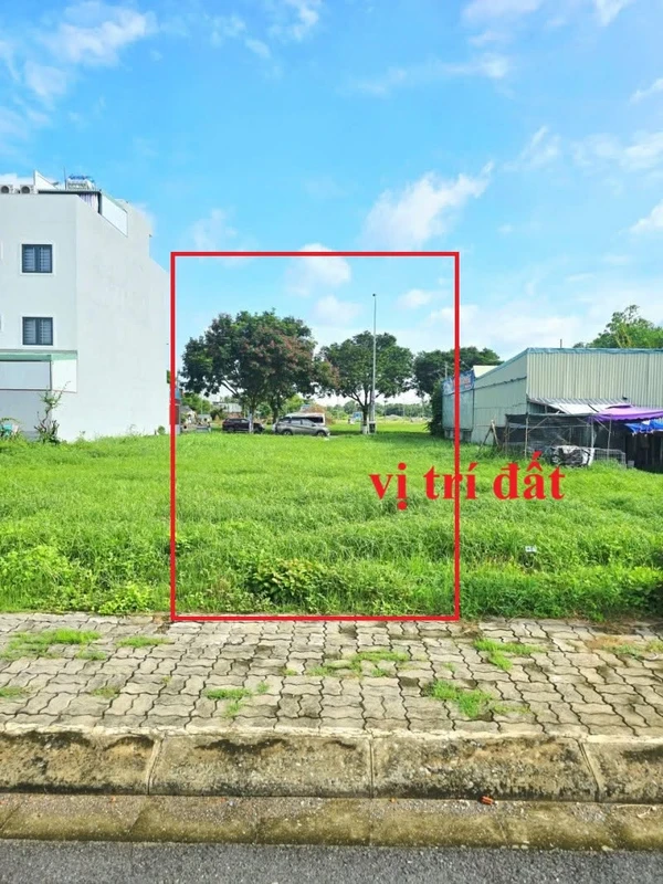Bán đất 103m² Lã Xuân Oai Long Trường, giá 6.8 tỷ