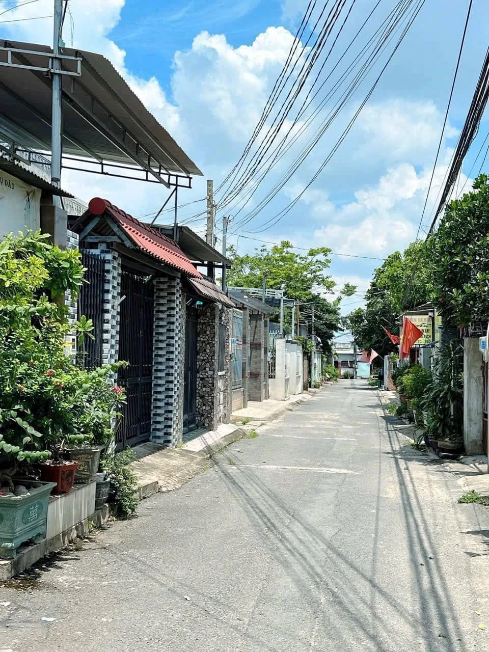Bán nhà phố 2 PN, 110m2 gần chợ Thanh hoá, Trảng Dài - 2,25 tỷ - Ảnh 1