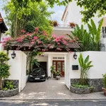 Bán biệt thự 200m² 3 tầng 6 phòng ngủ đường Cách Mạng Tháng 8 giá 37,5 tỷ - Ảnh thu nhỏ 1