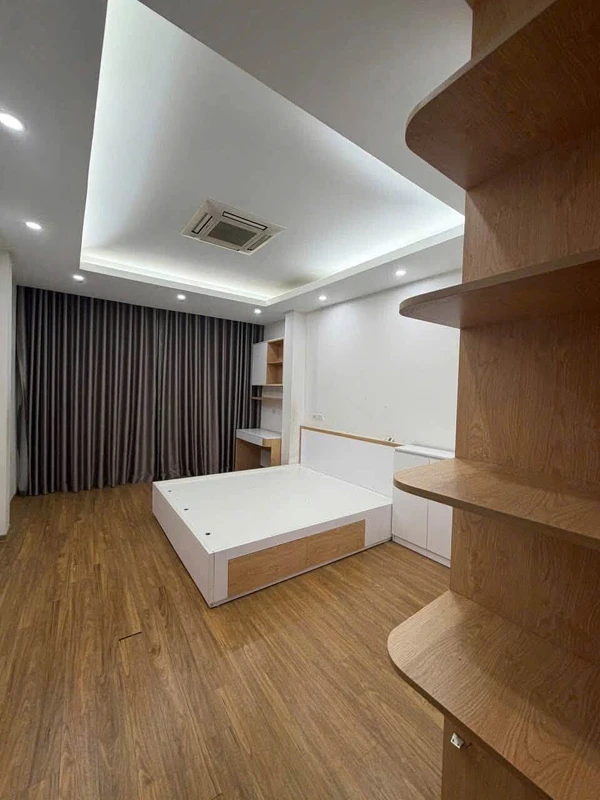 Cho thuê nhà mặt phố 30m2 5 tầng Phúc Tân Hà Nội 16 tr/tháng