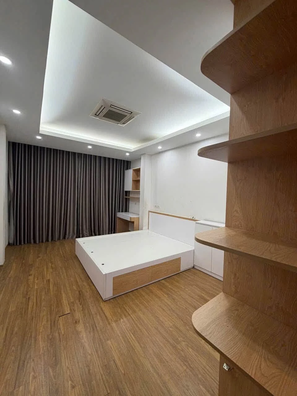 Cho thuê nhà mặt phố 30m2 5 tầng Phúc Tân Hà Nội 16 tr/tháng - Ảnh 1