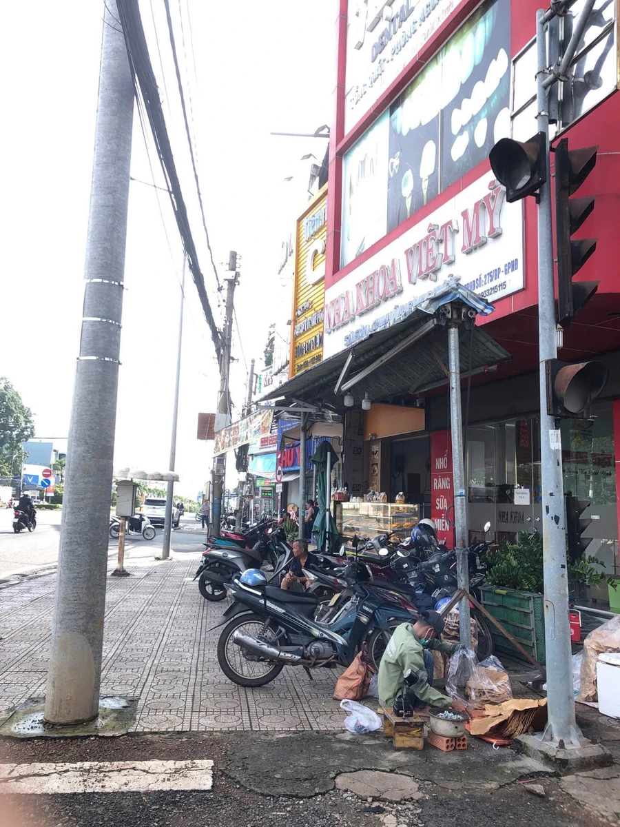 Cho thuê mặt bằng 160m² góc 2 mặt tiền QL14 Đồng Xoài - Ảnh thu nhỏ 4