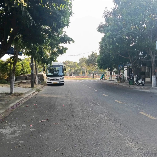 Bán đất 100m2 mặt tiền Nguyễn Hữu Tiến, Đà Nẵng