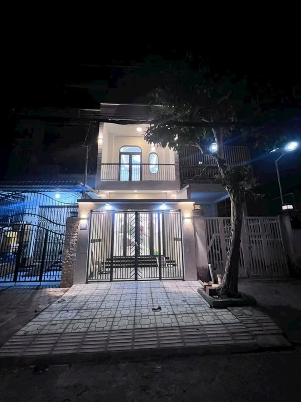Bán nhà 4PN 3WC 83,4m² Phường Bến Tre Vĩnh Long