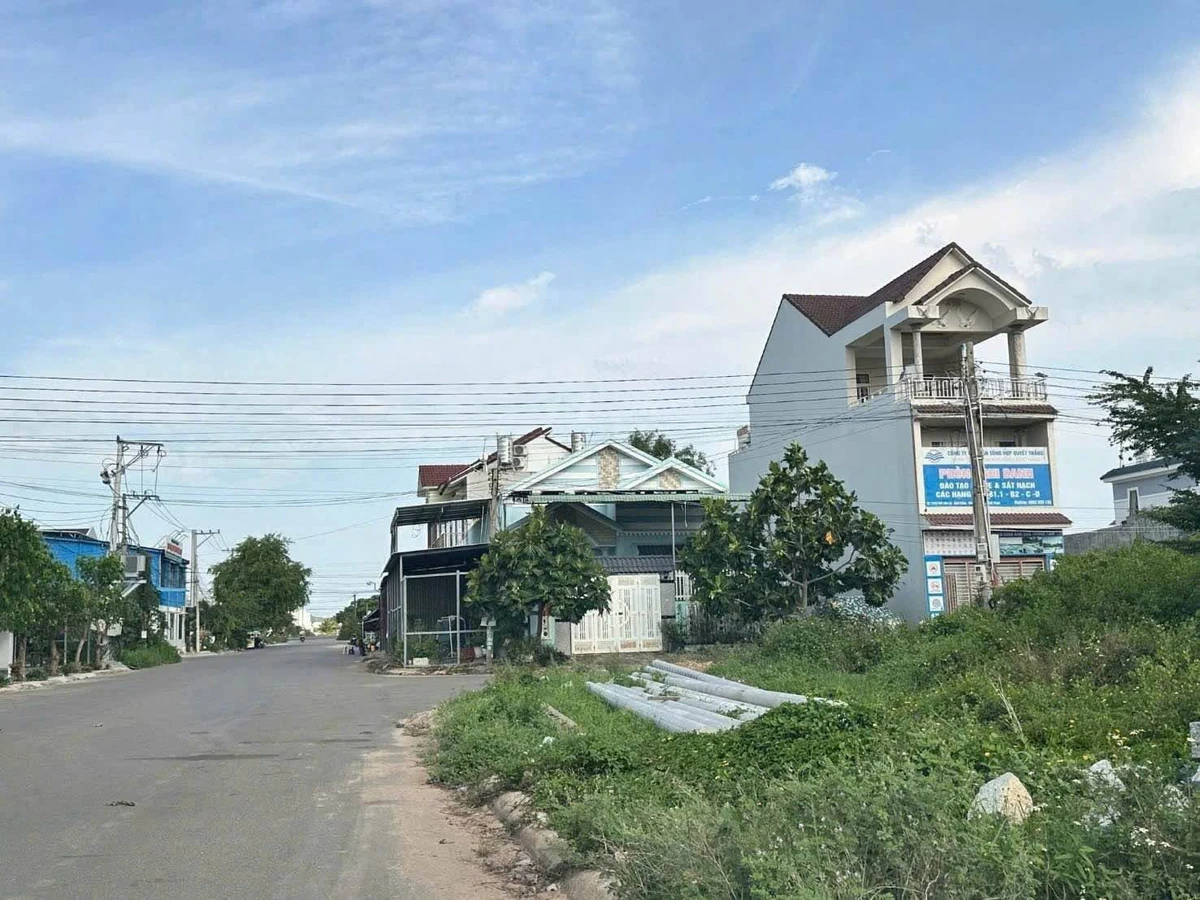 Bán lô đất thổ cư góc 2 mặt tiền 153m2 Hàm Thắng - Ảnh thu nhỏ 3
