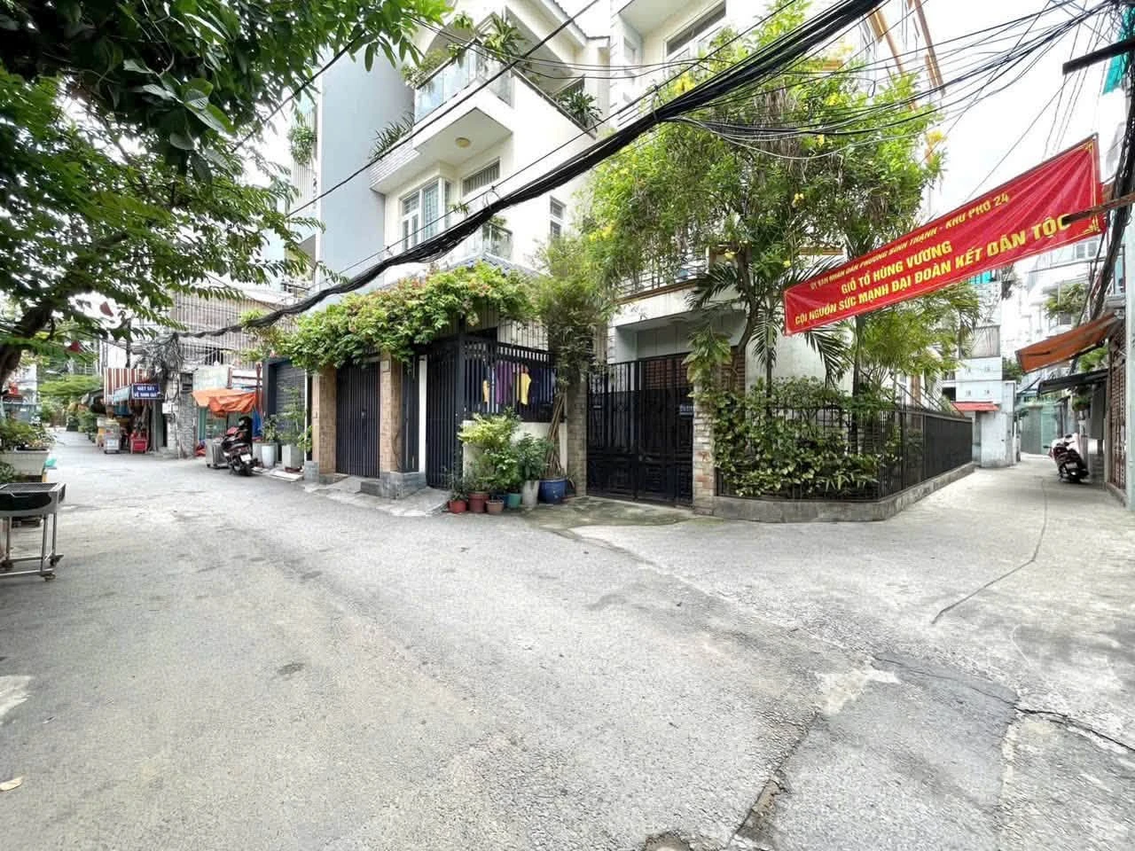 Bán nhà 3 tầng 63m² sát hẻm xe hơi Bùi Đình Tuý Bình Thạnh - Ảnh 1