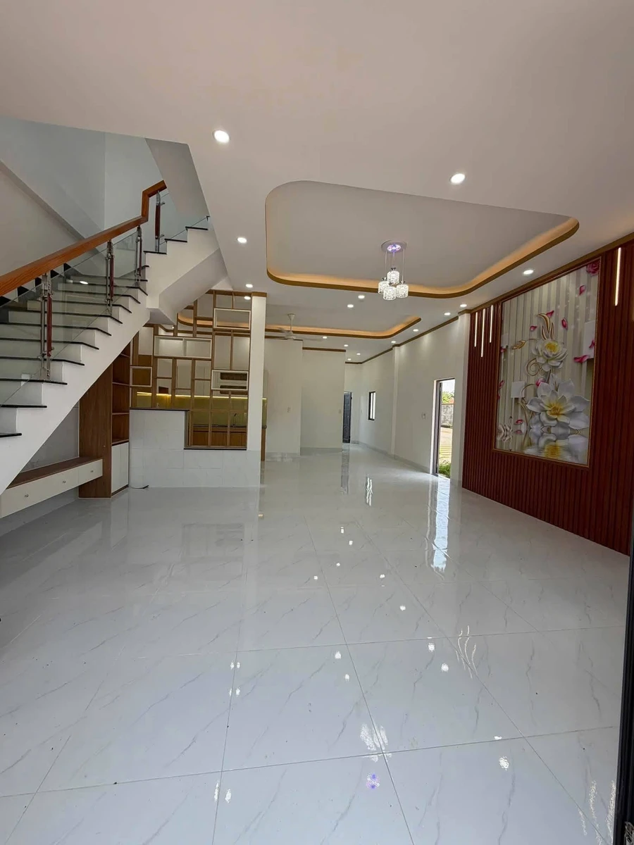 Bán nhà lầu hoàn thiện 3 phòng ngủ 100m² Bình Chánh 2.3 tỷ - Ảnh thu nhỏ 2