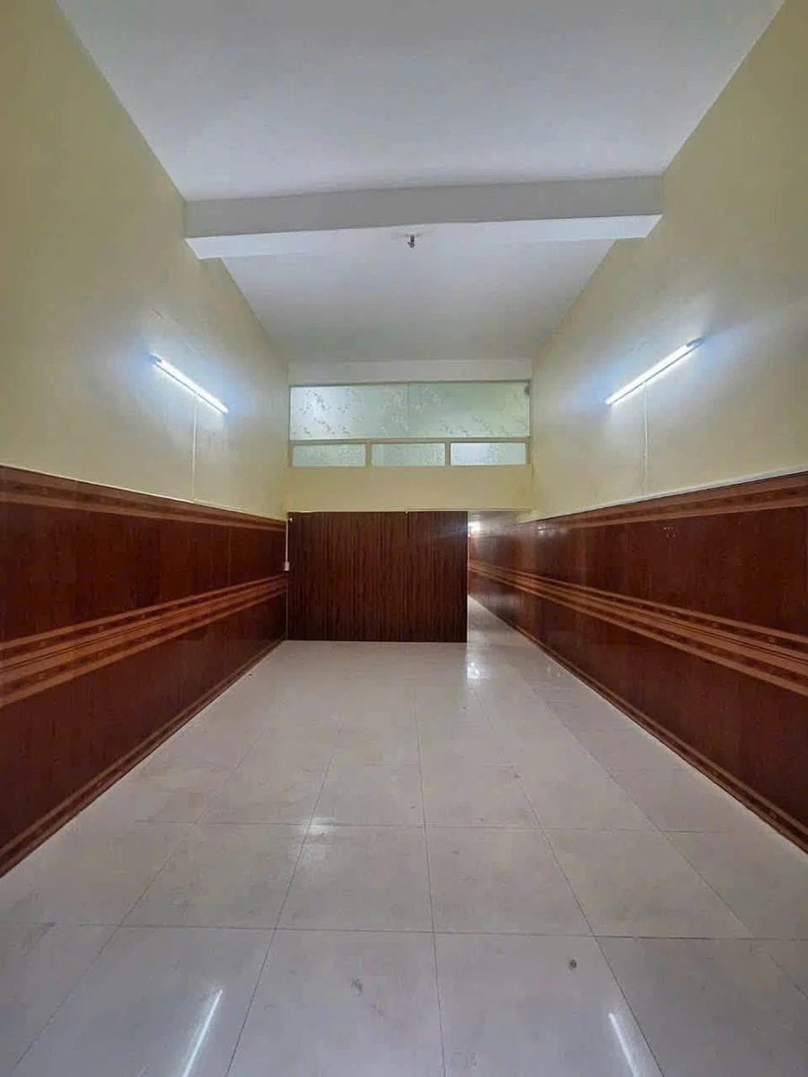 Cho thuê nhà Trần Hưng Đạo, Q5, 80m², 3 phòng, 12 triệu/tháng - Ảnh thu nhỏ 2
