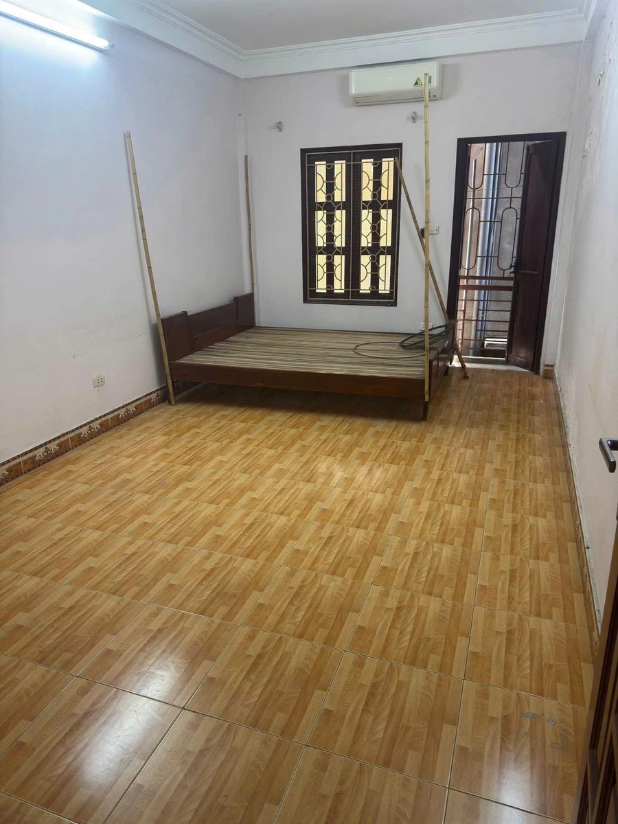 Cho thuê nhà ngõ 7 phòng ngủ 250m² Nguyễn Văn Tuyết - Ảnh thu nhỏ 2
