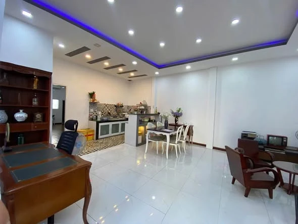 Bán nhà 140m2 mặt tiền 15m Quận 11, 8.5 tỷ - Ảnh 1