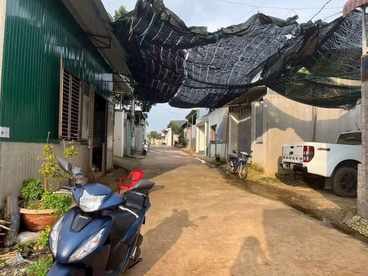 Bán đất hẻm Lê Thị Hồng Gấm, Đức Trọng, 140m2, 100m2 thổ cư, giá 2,6 tỷ - Ảnh 1