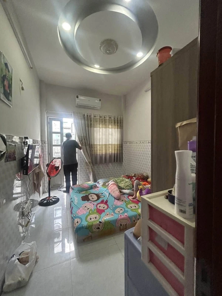 Bán nhà hẻm 2 mặt Trần Hưng Đạo Quận 5, 35m2, 2 tầng, 3PN 2WC, giá 6,8 tỷ - Ảnh thu nhỏ 2