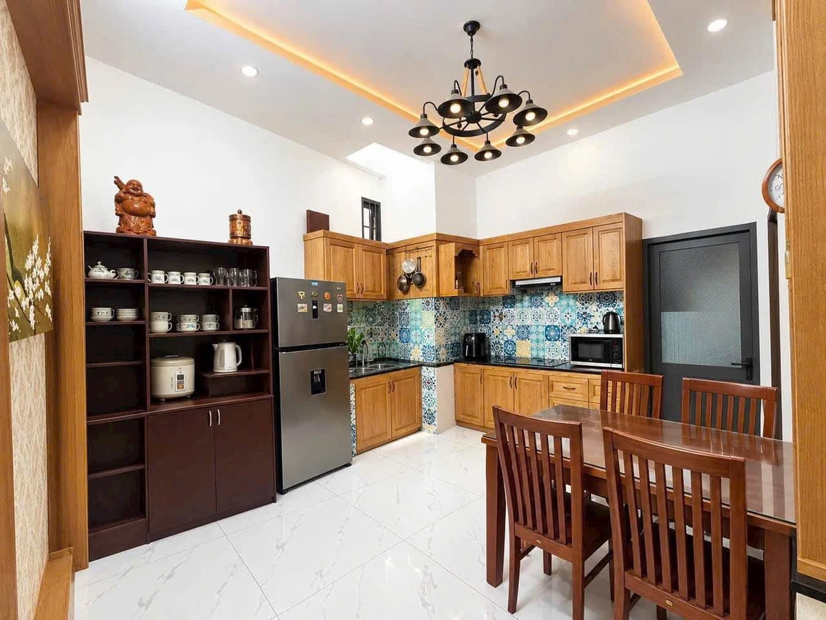 Bán nhà 3 lầu 4 phòng ngủ gần biển 7,5 tỷ Nha Trang - Ảnh thu nhỏ 4