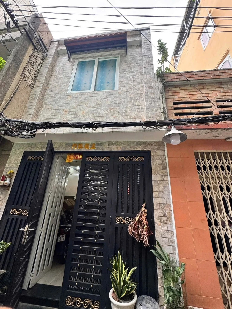 Bán nhà 2 tầng 47m², 3PN 2WC đường Trần Hưng Đạo, Quận 5 giá 7,5 tỷ - Ảnh 1