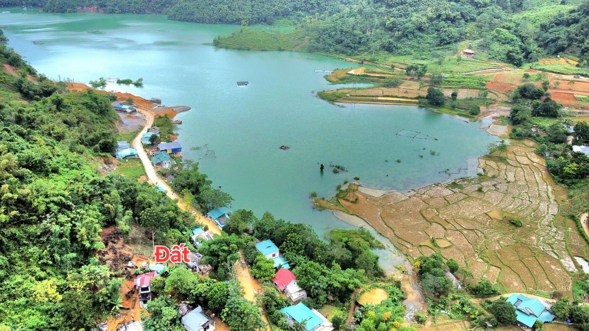 Bán đất Hòa Bình 1900m² view hồ Hòa Bình hơn 1 tỷ - Ảnh 1
