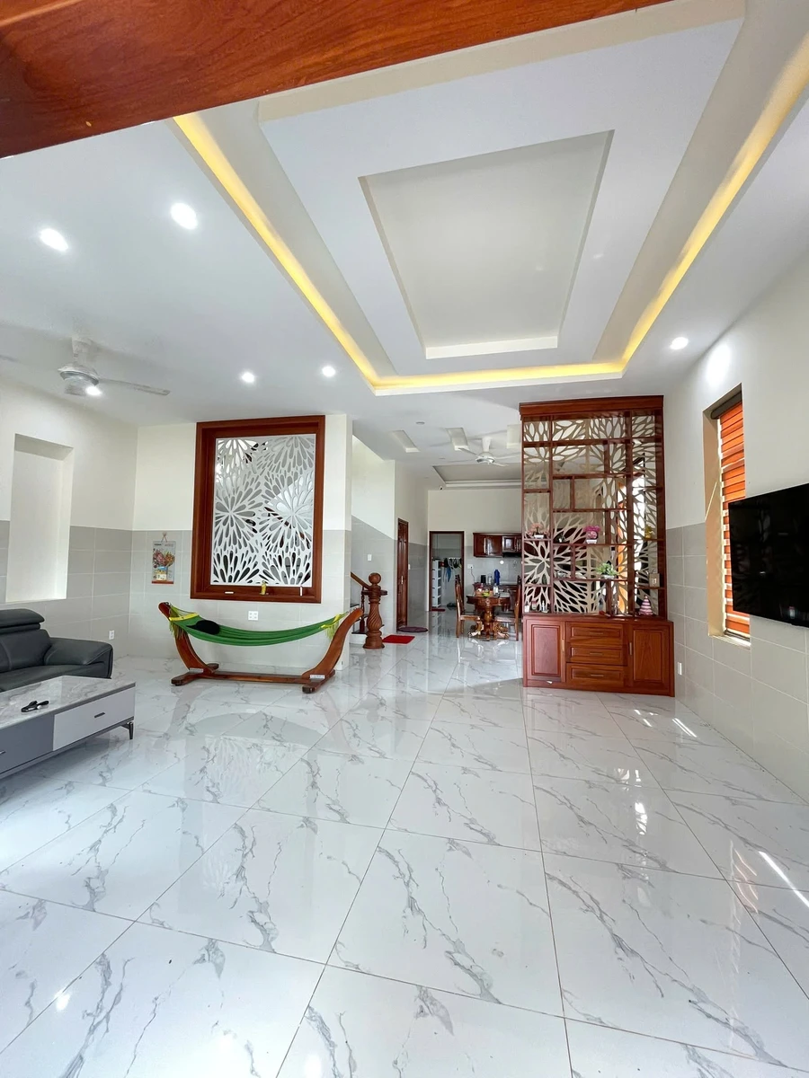 Bán nhà mái Thái 4 PN 299m² mặt tiền Hoà Long, Bình Chánh - Ảnh thu nhỏ 4