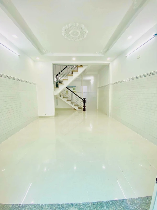 Bán nhà 2 tầng mới 58m2 hẻm xe hơi gần chợ Giản Dân, Hiệp Thành, Quận 12, giá 3,95 tỷ