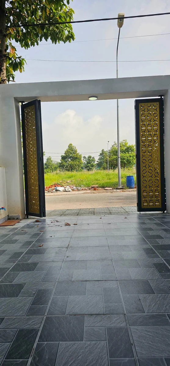 Bán nhà Bến Cát Bình Dương 100m² giá 2.4 tỷ - Ảnh thu nhỏ 4