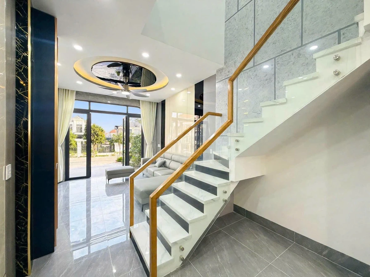 Bán nhà lầu 4PN sổ riêng 160m² Tân Phú 3 tỷ 430 triệu - Ảnh thu nhỏ 5