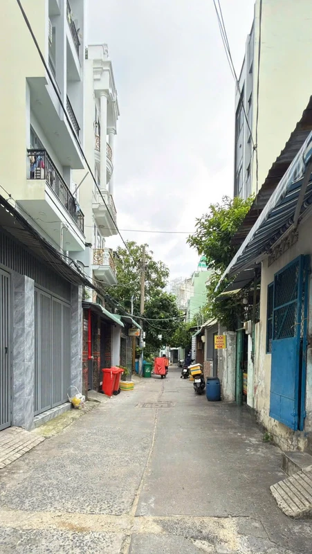 Bán nhà cấp 4 hẻm xe hơi 185m2 Phú Trung, Tân Phú giá 13 tỷ