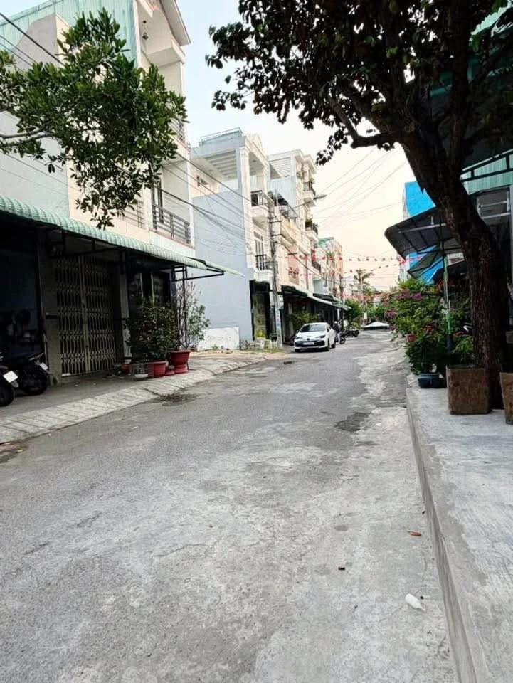 Bán nhà mặt tiền Nguyễn Hữu Tiến 45m² 3PN, Quế Nhơn - Ảnh 1