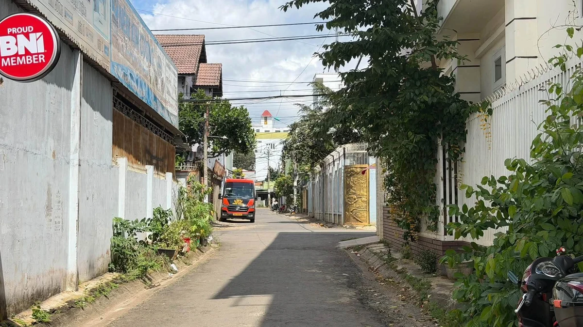 Bán lô góc 2 mặt tiền 164m² Hùng Vương Quận 5 - Ảnh 1