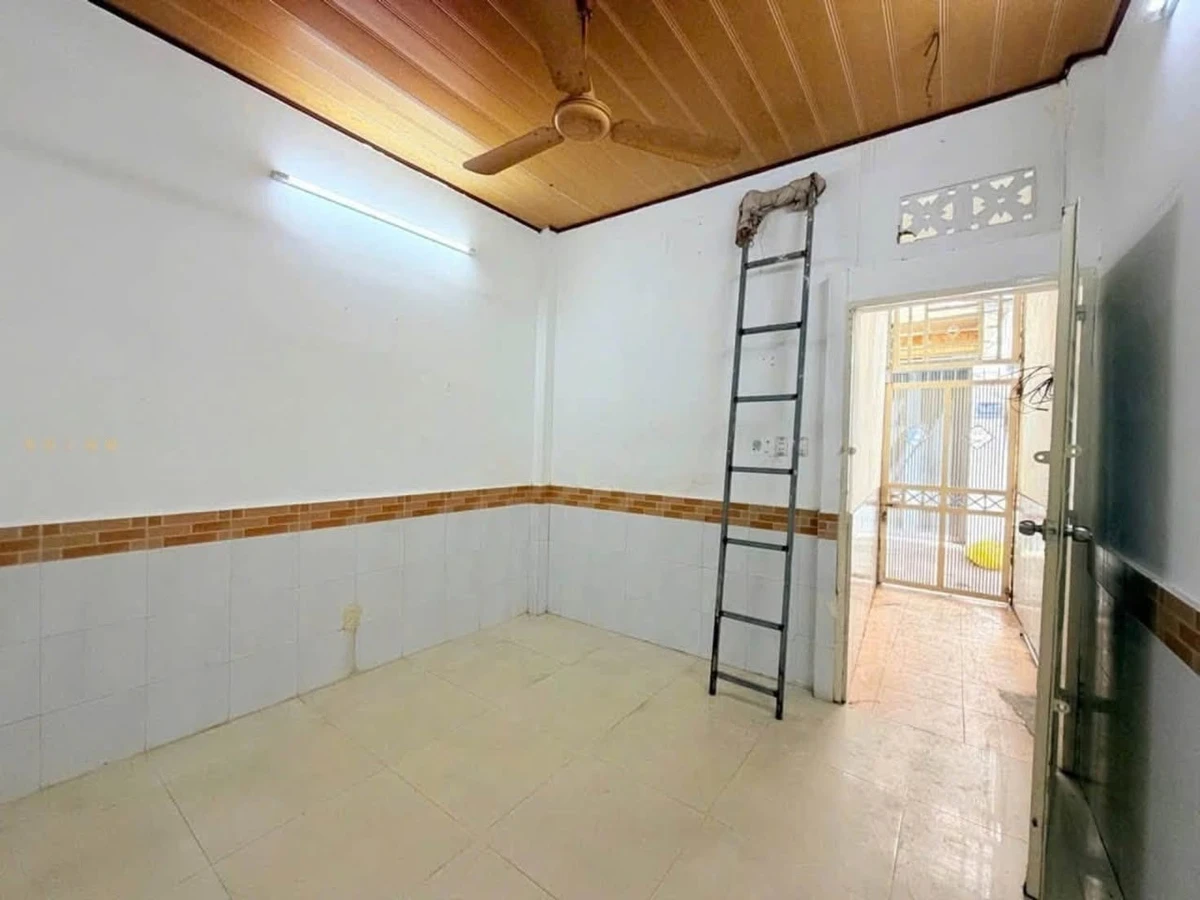 Bán nhà hẻm 2 mặt Thành Thái, Quận 10, 45m², 3PN 2WC, giá 6 tỷ hơn - Ảnh thu nhỏ 2