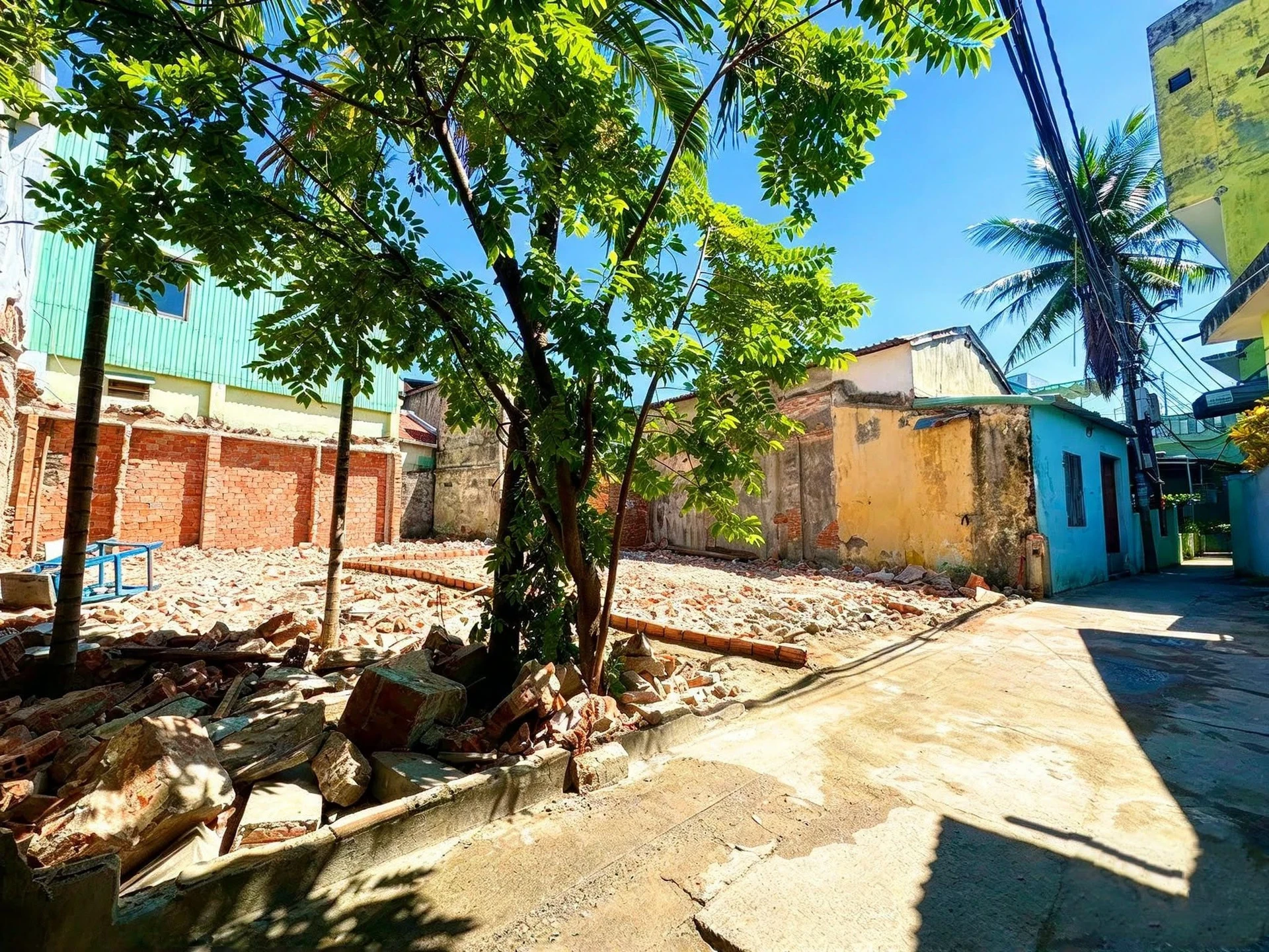 Bán lô đất kiệt 64m2 mặt biển Nguyễn Tất Thành Đà Nẵng - Ảnh 1